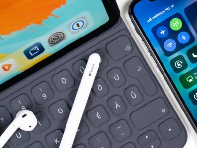 Apple Pencil, keyboard, AirPods, iPad